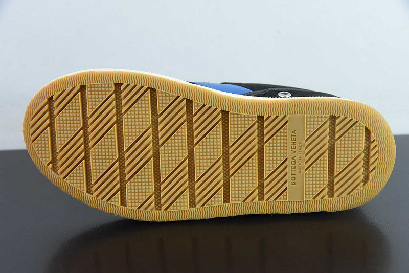 BOTTEGA VENETA Sneaker