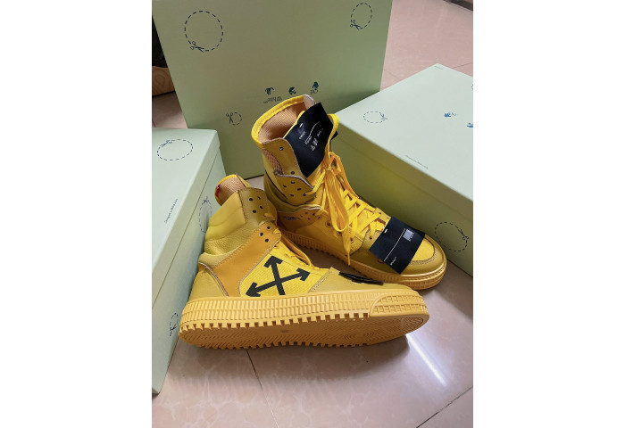 OFF-WHITE HIGH TOP SNEAKER
