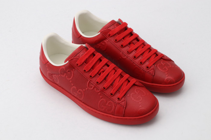 G*u*i low-top sneaker