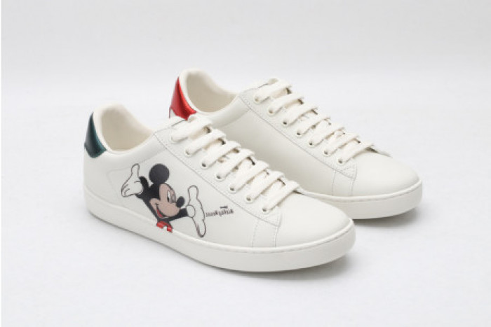disney & G*u*i