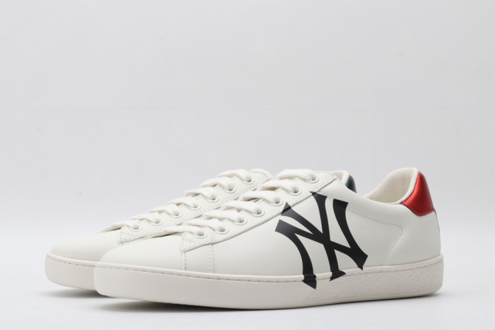 GUCC LOW-TOP SNEAKER