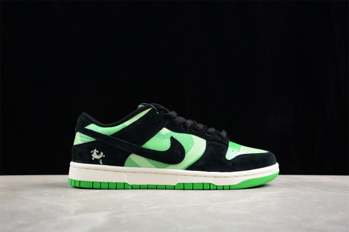 The Powerpuff Girls x Nk SB Dunk Low GP5532-062