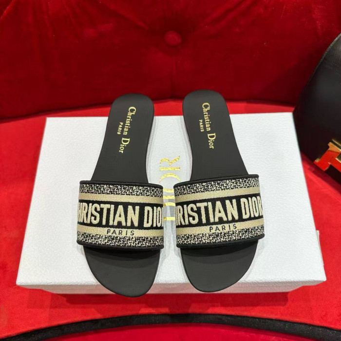 DIOR SLIPPERS
