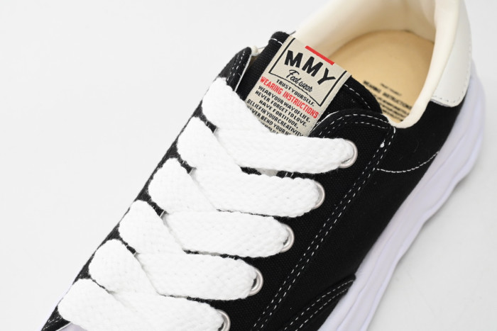 MIHARA YASUHIRO Black And White MMY-026